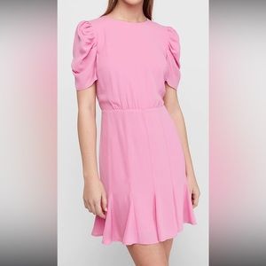 Pink fit and flare dress super cute color. Never worn tag on